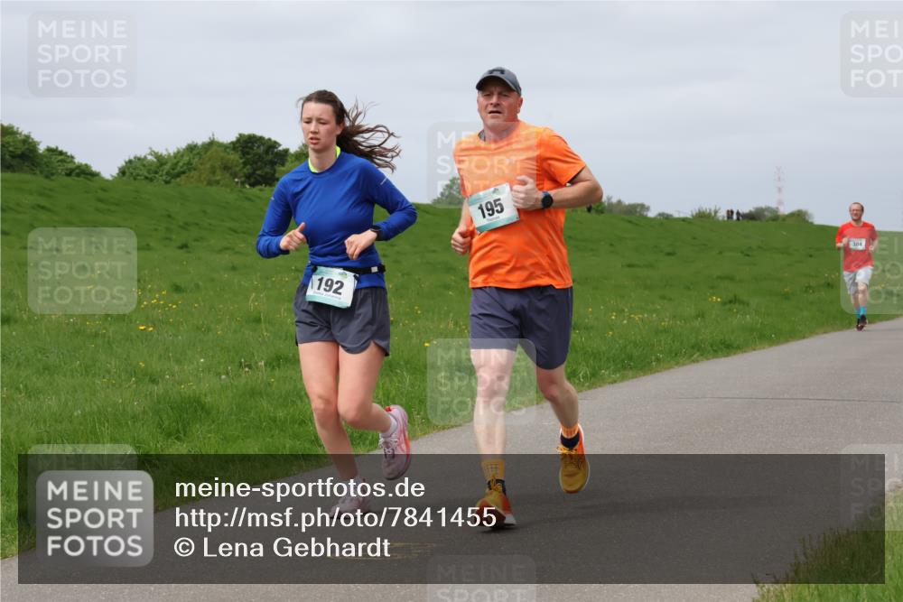 04.05.2025 - 8. Wedeler Halbmarathon Lena Gebhardt http://msf.ph/oto/7841455 04.05.2025 11:55:51 Laufen 192, 195, 304 meine-sportfotos.de
