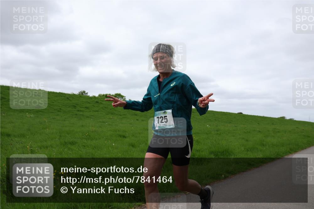 04.05.2025 - 8. Wedeler Halbmarathon Yannick Fuchs http://msf.ph/oto/7841464 04.05.2025 11:49:08 Laufen 725 meine-sportfotos.de