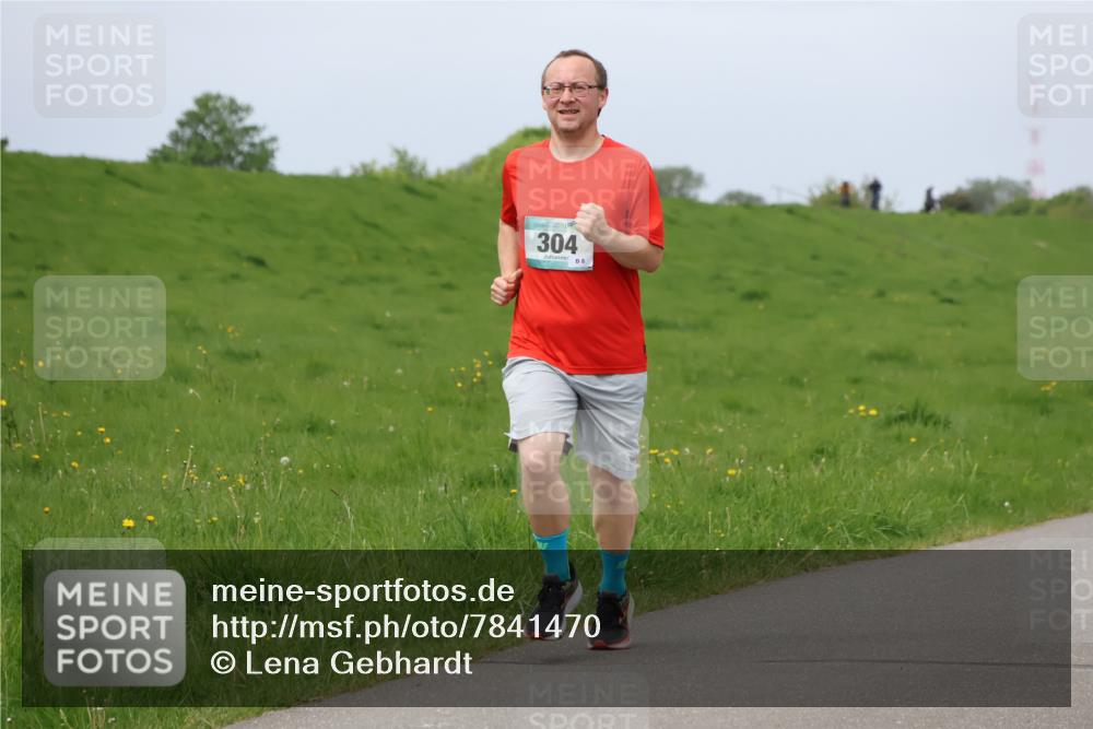 04.05.2025 - 8. Wedeler Halbmarathon Lena Gebhardt http://msf.ph/oto/7841470 04.05.2025 11:55:57 Laufen 304, 8 meine-sportfotos.de