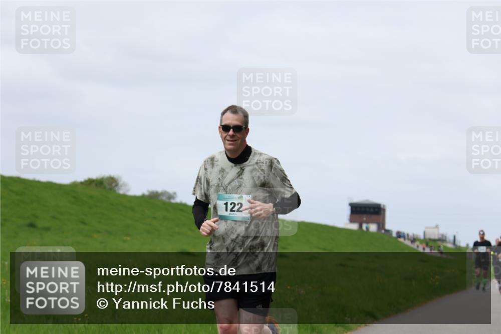 04.05.2025 - 8. Wedeler Halbmarathon Yannick Fuchs http://msf.ph/oto/7841514 04.05.2025 11:49:20 Laufen 122 meine-sportfotos.de