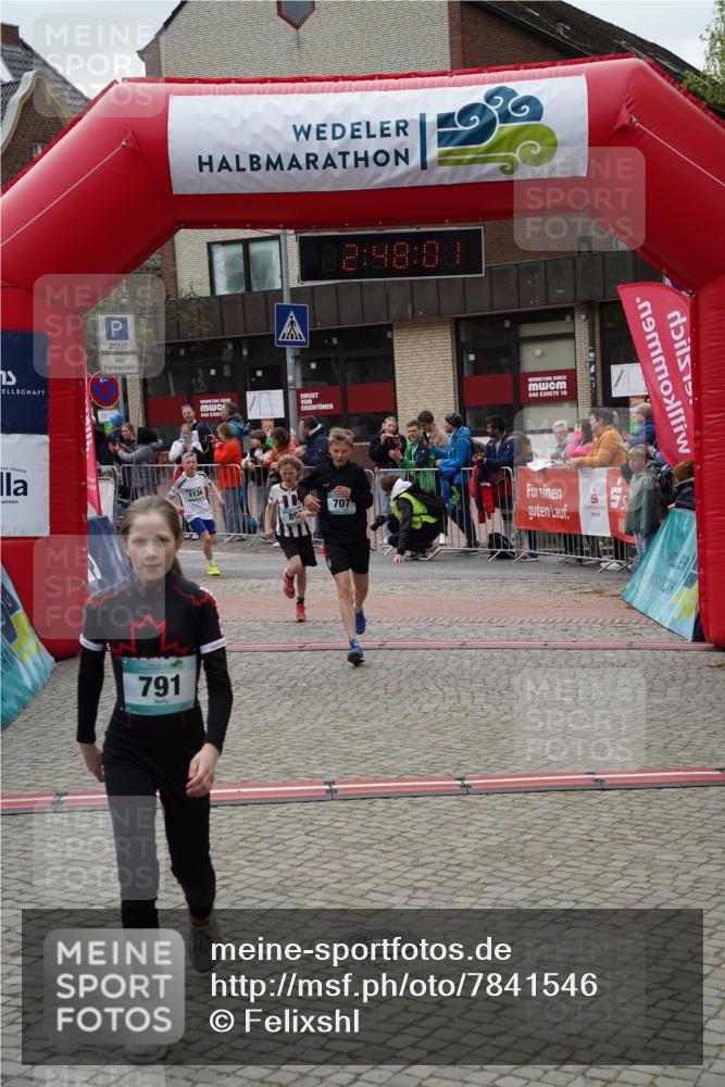 04.05.2025 - 8. Wedeler Halbmarathon Felixshl http://msf.ph/oto/7841546 04.05.2025 12:47:59 Ziel 707, 791, 898, 1078, 1136 meine-sportfotos.de