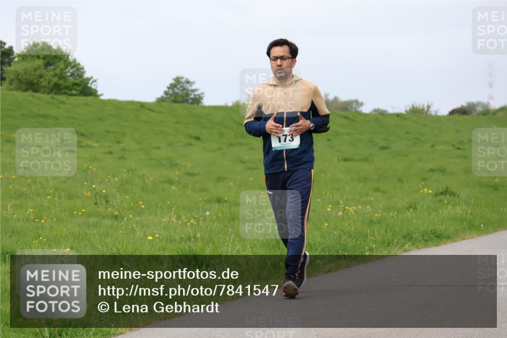 04.05.2025 - 8. Wedeler Halbmarathon Lena Gebhardt http://msf.ph/oto/7841547 04.05.2025 11:56:53 Laufen 173 meine-sportfotos.de