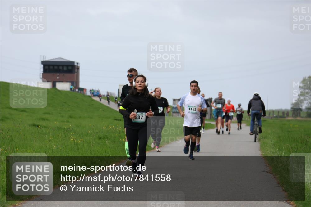 04.05.2025 - 8. Wedeler Halbmarathon Yannick Fuchs http://msf.ph/oto/7841558 04.05.2025 11:49:28 Laufen 637, 1162 meine-sportfotos.de