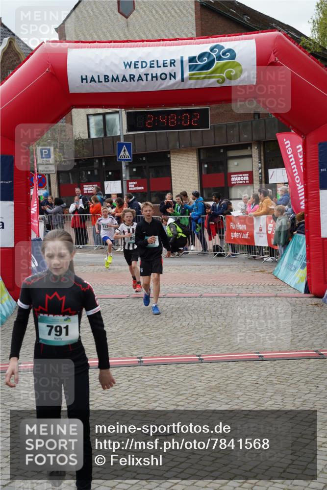 04.05.2025 - 8. Wedeler Halbmarathon Felixshl http://msf.ph/oto/7841568 04.05.2025 12:48:00 Ziel 707, 791, 898, 1078, 1136 meine-sportfotos.de