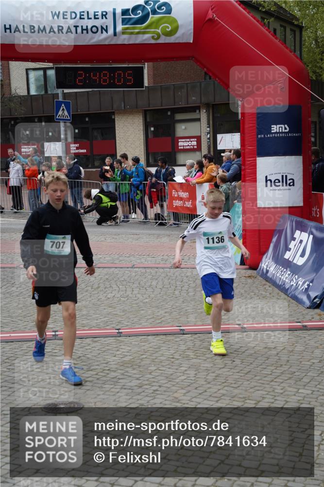 04.05.2025 - 8. Wedeler Halbmarathon Felixshl http://msf.ph/oto/7841634 04.05.2025 12:48:03 Ziel 707, 791, 898, 906, 941, 1078, 1136 meine-sportfotos.de