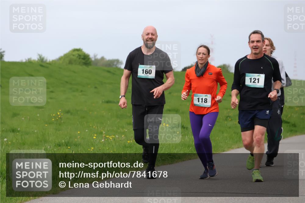 04.05.2025 - 8. Wedeler Halbmarathon Lena Gebhardt http://msf.ph/oto/7841678 04.05.2025 11:58:06 Laufen 160, 118, 121 meine-sportfotos.de