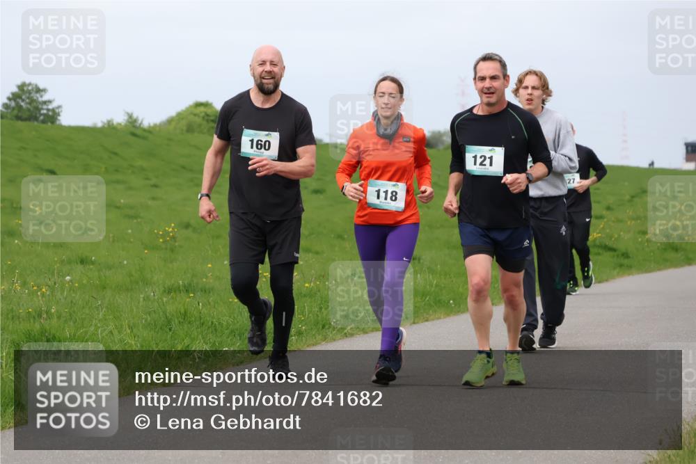 04.05.2025 - 8. Wedeler Halbmarathon Lena Gebhardt http://msf.ph/oto/7841682 04.05.2025 11:58:07 Laufen 160, 118, 121, 27 meine-sportfotos.de