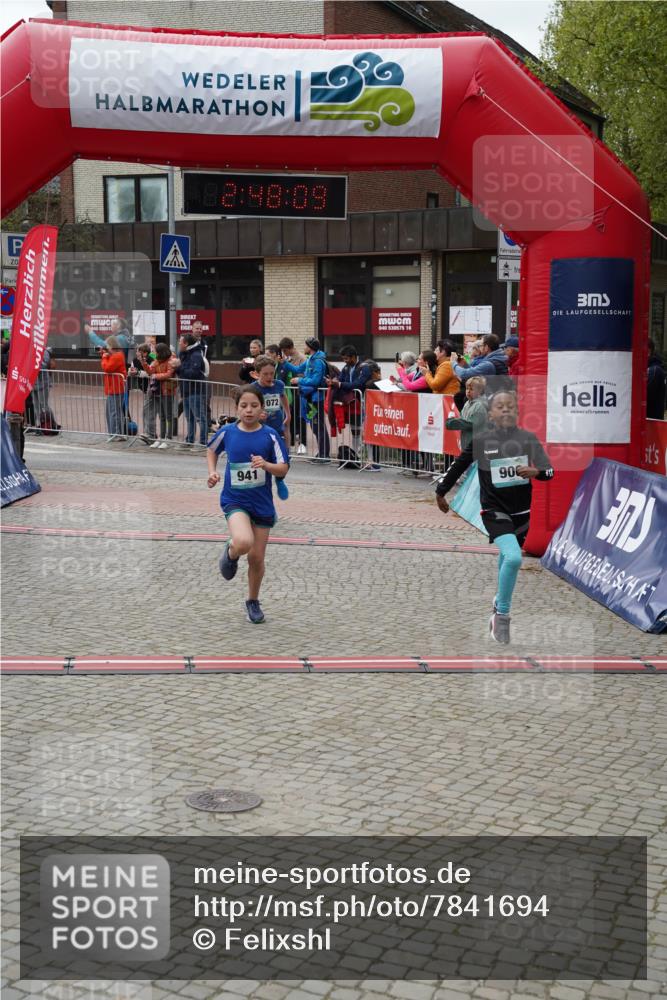 04.05.2025 - 8. Wedeler Halbmarathon Felixshl http://msf.ph/oto/7841694 04.05.2025 12:48:07 Ziel 899, 906, 941, 1072, 1136 meine-sportfotos.de