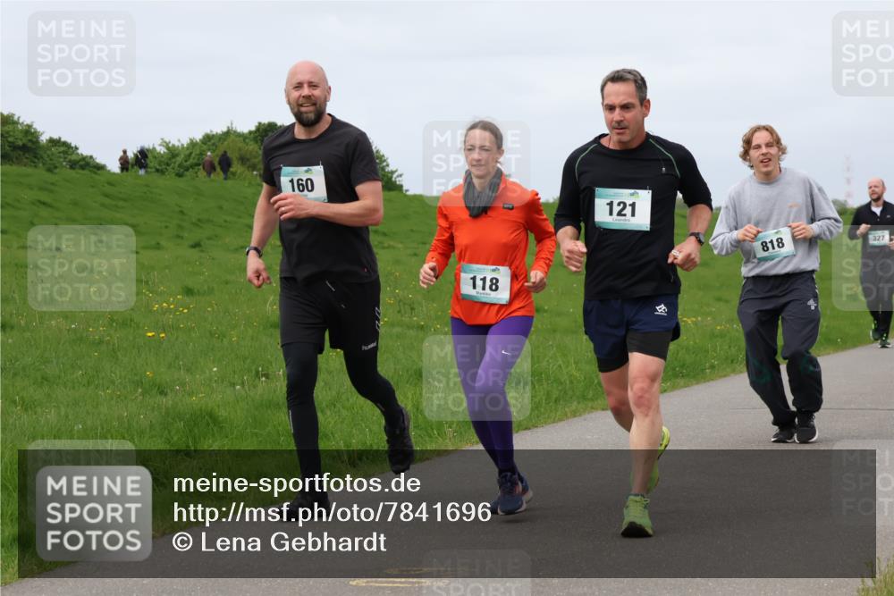 04.05.2025 - 8. Wedeler Halbmarathon Lena Gebhardt http://msf.ph/oto/7841696 04.05.2025 11:58:10 Laufen 160, 118, 121, 818, 327 meine-sportfotos.de