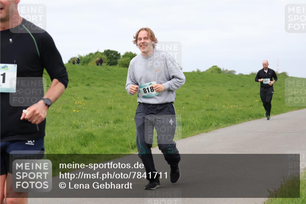 04.05.2025 - 8. Wedeler Halbmarathon Lena Gebhardt http://msf.ph/oto/7841711 04.05.2025 11:58:12 Laufen 1, 818, 327 meine-sportfotos.de