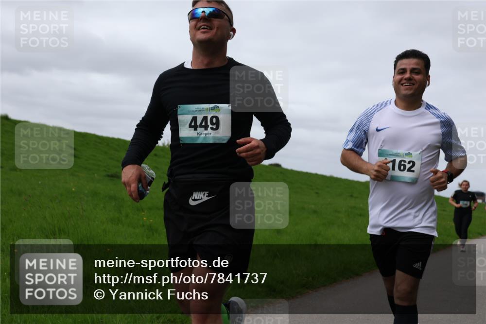 04.05.2025 - 8. Wedeler Halbmarathon Yannick Fuchs http://msf.ph/oto/7841737 04.05.2025 11:49:41 Laufen 56, 449, 162 meine-sportfotos.de