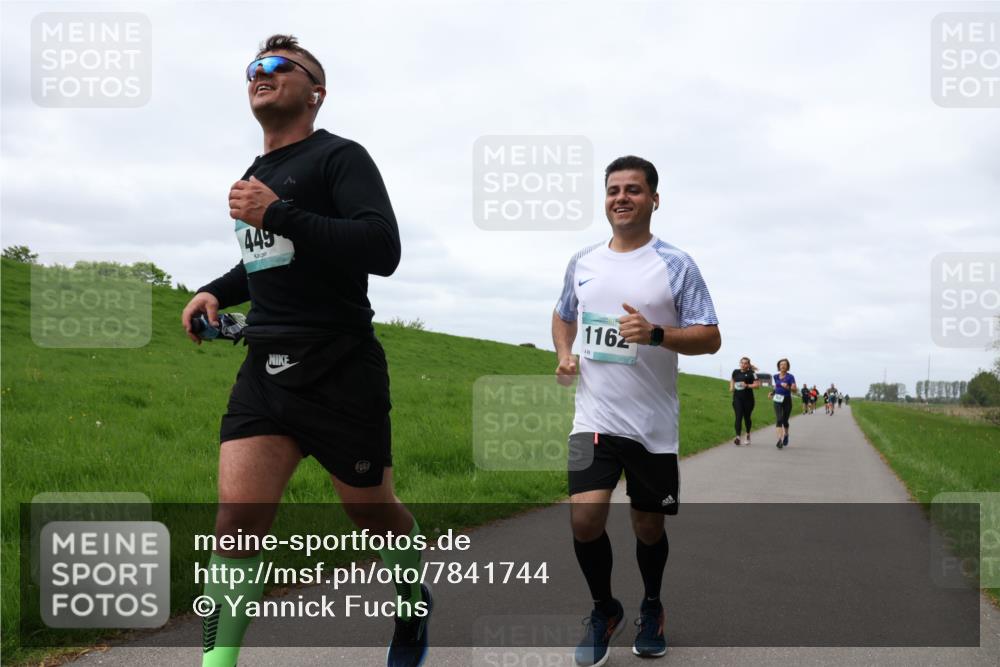 04.05.2025 - 8. Wedeler Halbmarathon Yannick Fuchs http://msf.ph/oto/7841744 04.05.2025 11:49:41 Laufen 449, 1162, 499 meine-sportfotos.de