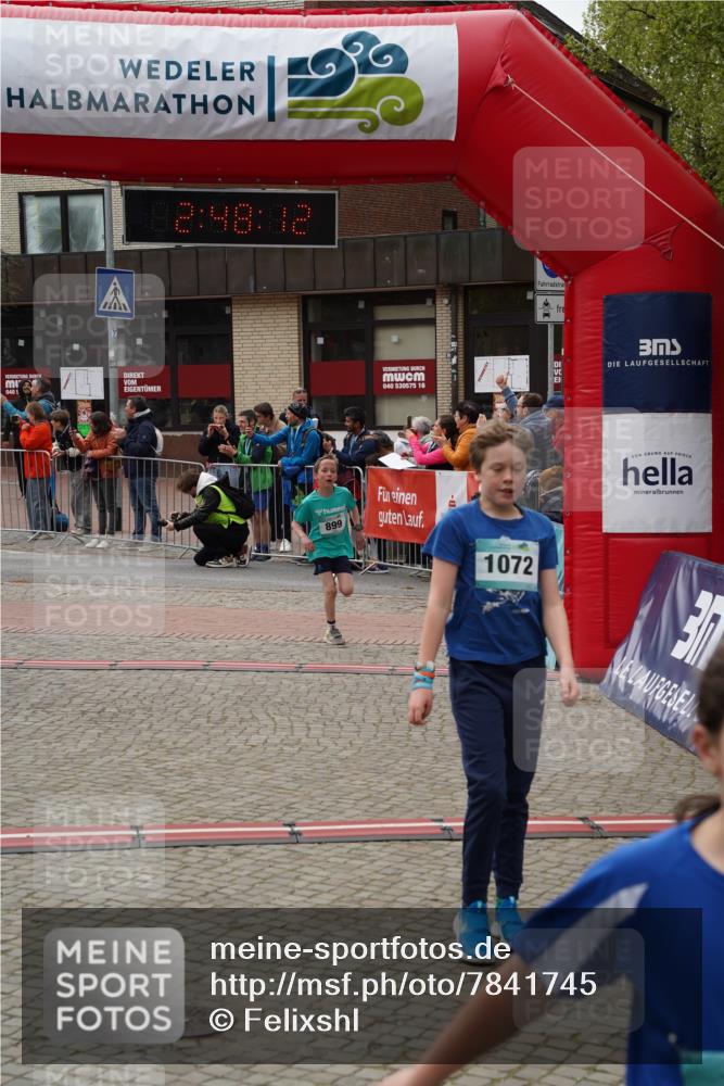 04.05.2025 - 8. Wedeler Halbmarathon Felixshl http://msf.ph/oto/7841745 04.05.2025 12:48:09 Ziel 542, 600, 899, 906, 941, 1072, 1192 meine-sportfotos.de
