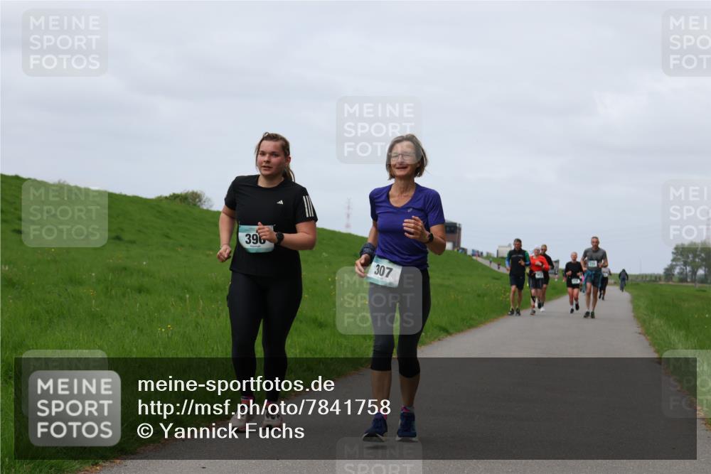 04.05.2025 - 8. Wedeler Halbmarathon Yannick Fuchs http://msf.ph/oto/7841758 04.05.2025 11:49:43 Laufen 396, 307 meine-sportfotos.de