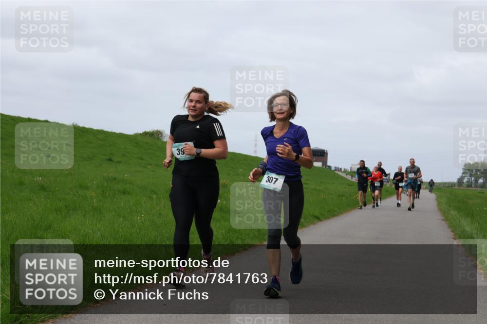04.05.2025 - 8. Wedeler Halbmarathon Yannick Fuchs http://msf.ph/oto/7841763 04.05.2025 11:49:43 Laufen 39, 307 meine-sportfotos.de