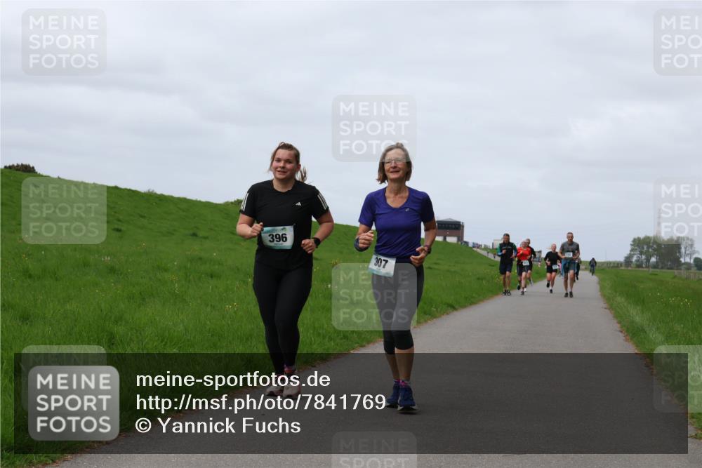 04.05.2025 - 8. Wedeler Halbmarathon Yannick Fuchs http://msf.ph/oto/7841769 04.05.2025 11:49:43 Laufen 396, 307 meine-sportfotos.de