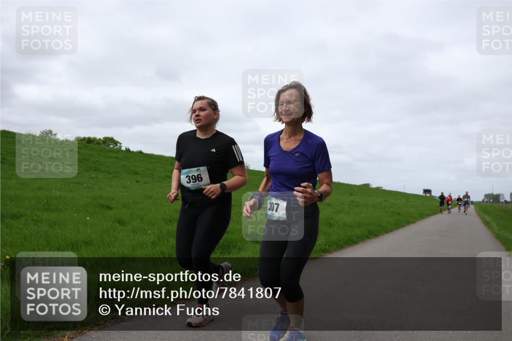 04.05.2025 - 8. Wedeler Halbmarathon Yannick Fuchs http://msf.ph/oto/7841807 04.05.2025 11:49:46 Laufen 396, 307 meine-sportfotos.de