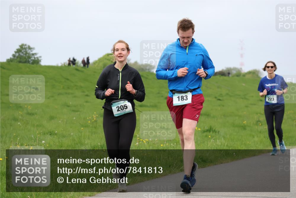 04.05.2025 - 8. Wedeler Halbmarathon Lena Gebhardt http://msf.ph/oto/7841813 04.05.2025 11:59:38 Laufen 205, 183, 223 meine-sportfotos.de