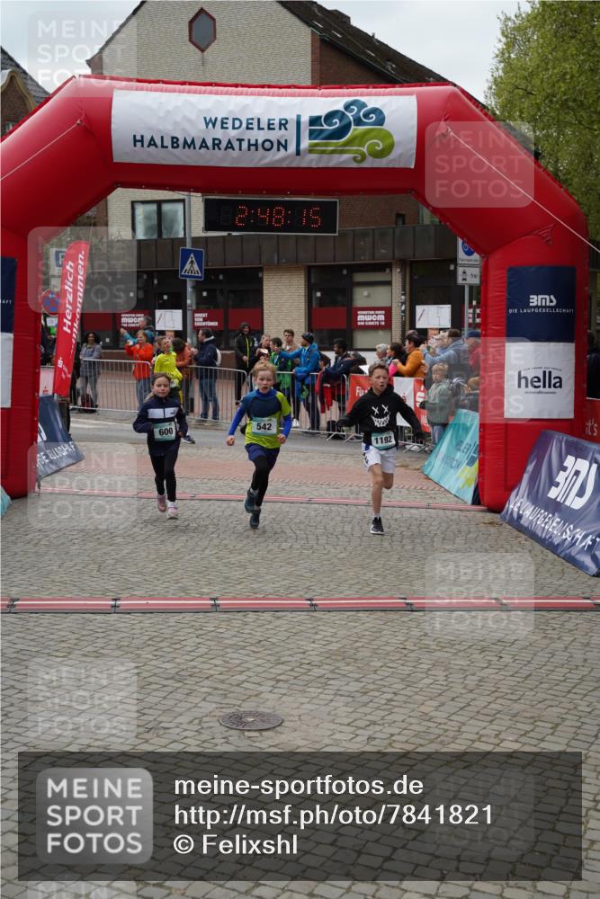 04.05.2025 - 8. Wedeler Halbmarathon Felixshl http://msf.ph/oto/7841821 04.05.2025 12:48:12 Ziel 542, 600, 899, 906, 941, 1072, 1191, 1192 meine-sportfotos.de