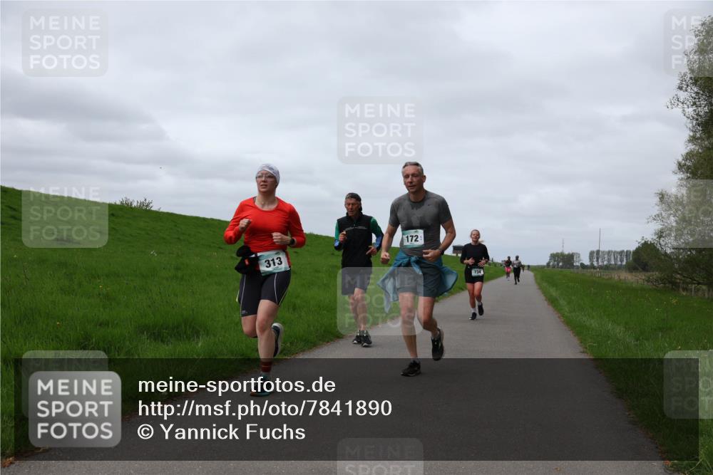 04.05.2025 - 8. Wedeler Halbmarathon Yannick Fuchs http://msf.ph/oto/7841890 04.05.2025 11:49:56 Laufen 313, 172, 734 meine-sportfotos.de