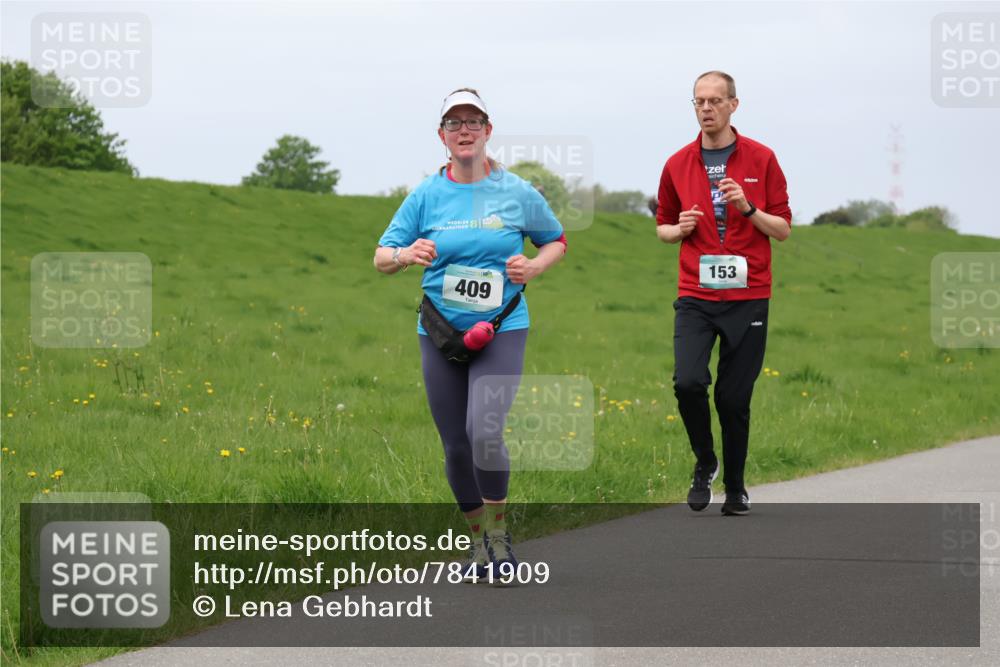 04.05.2025 - 8. Wedeler Halbmarathon Lena Gebhardt http://msf.ph/oto/7841909 04.05.2025 12:00:50 Laufen 409, 153 meine-sportfotos.de