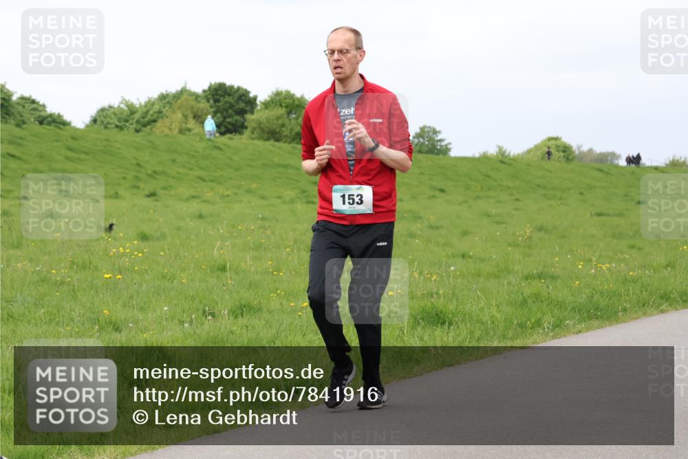 04.05.2025 - 8. Wedeler Halbmarathon Lena Gebhardt http://msf.ph/oto/7841916 04.05.2025 12:00:53 Laufen 153 meine-sportfotos.de