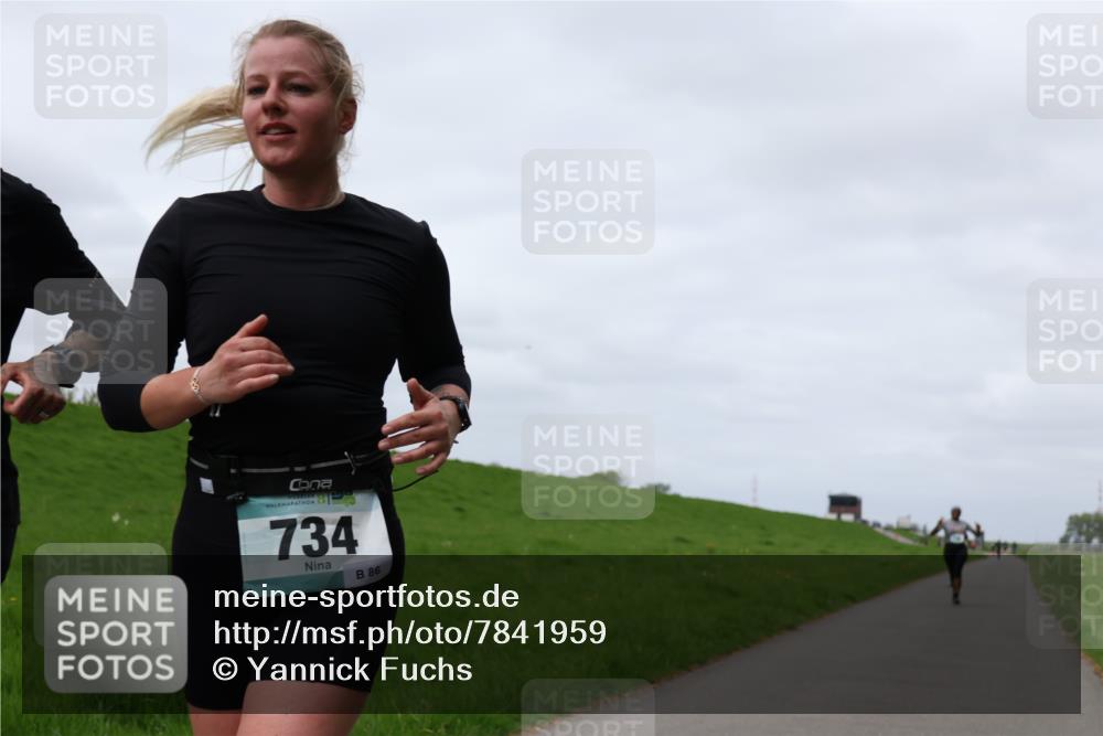 04.05.2025 - 8. Wedeler Halbmarathon Yannick Fuchs http://msf.ph/oto/7841959 04.05.2025 11:49:59 Laufen 734, 86 meine-sportfotos.de