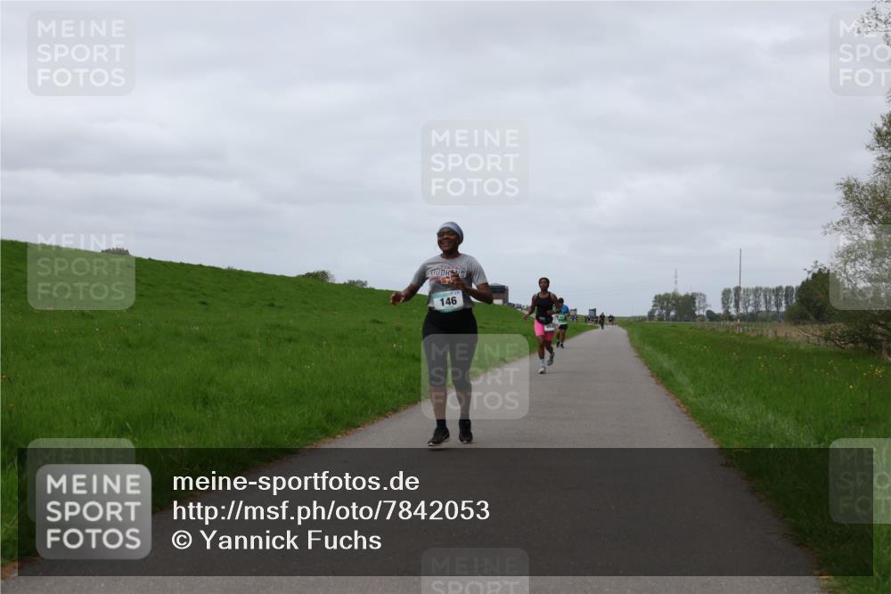 04.05.2025 - 8. Wedeler Halbmarathon Yannick Fuchs http://msf.ph/oto/7842053 04.05.2025 11:50:06 Laufen 146 meine-sportfotos.de