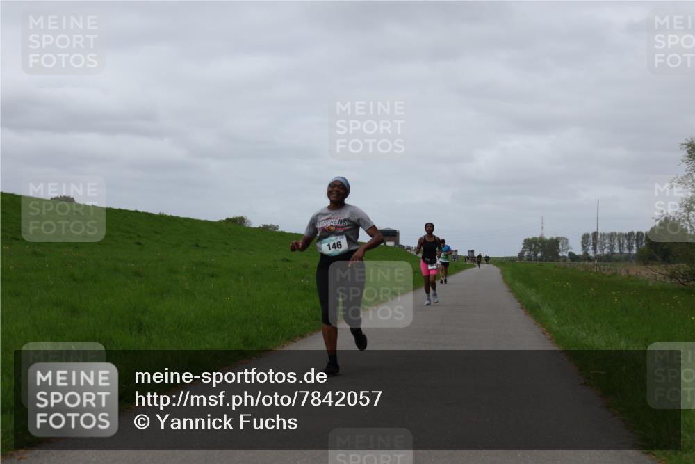 04.05.2025 - 8. Wedeler Halbmarathon Yannick Fuchs http://msf.ph/oto/7842057 04.05.2025 11:50:06 Laufen 146 meine-sportfotos.de