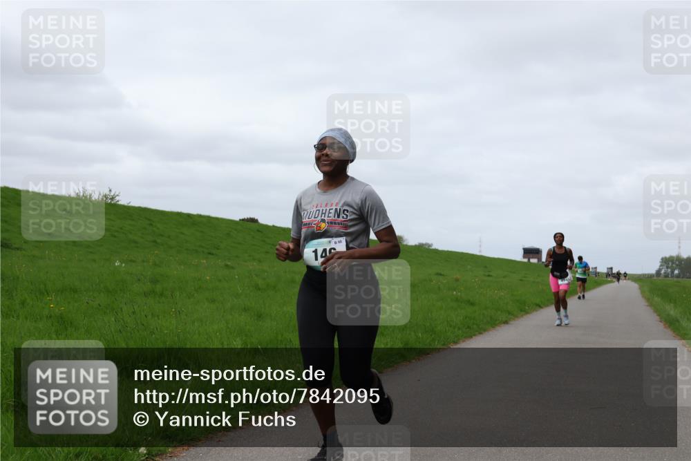 04.05.2025 - 8. Wedeler Halbmarathon Yannick Fuchs http://msf.ph/oto/7842095 04.05.2025 11:50:07 Laufen 8890, 14 meine-sportfotos.de