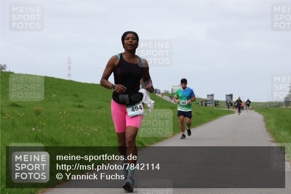 04.05.2025 - 8. Wedeler Halbmarathon Yannick Fuchs http://msf.ph/oto/7842114 04.05.2025 11:50:09 Laufen 494, 884 meine-sportfotos.de