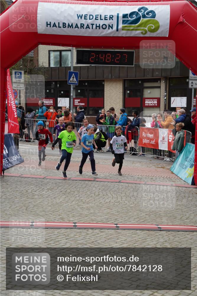 04.05.2025 - 8. Wedeler Halbmarathon Felixshl http://msf.ph/oto/7842128 04.05.2025 12:48:24 Ziel 162, 257, 614, 900, 990, 1064, 1178 meine-sportfotos.de