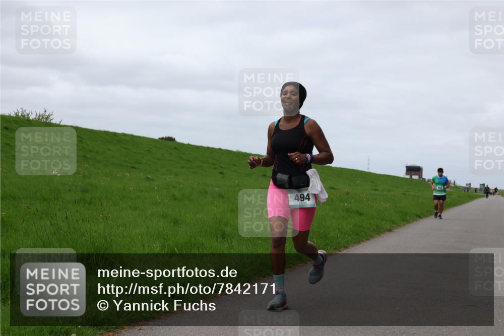 04.05.2025 - 8. Wedeler Halbmarathon Yannick Fuchs http://msf.ph/oto/7842171 04.05.2025 11:50:11 Laufen 494 meine-sportfotos.de