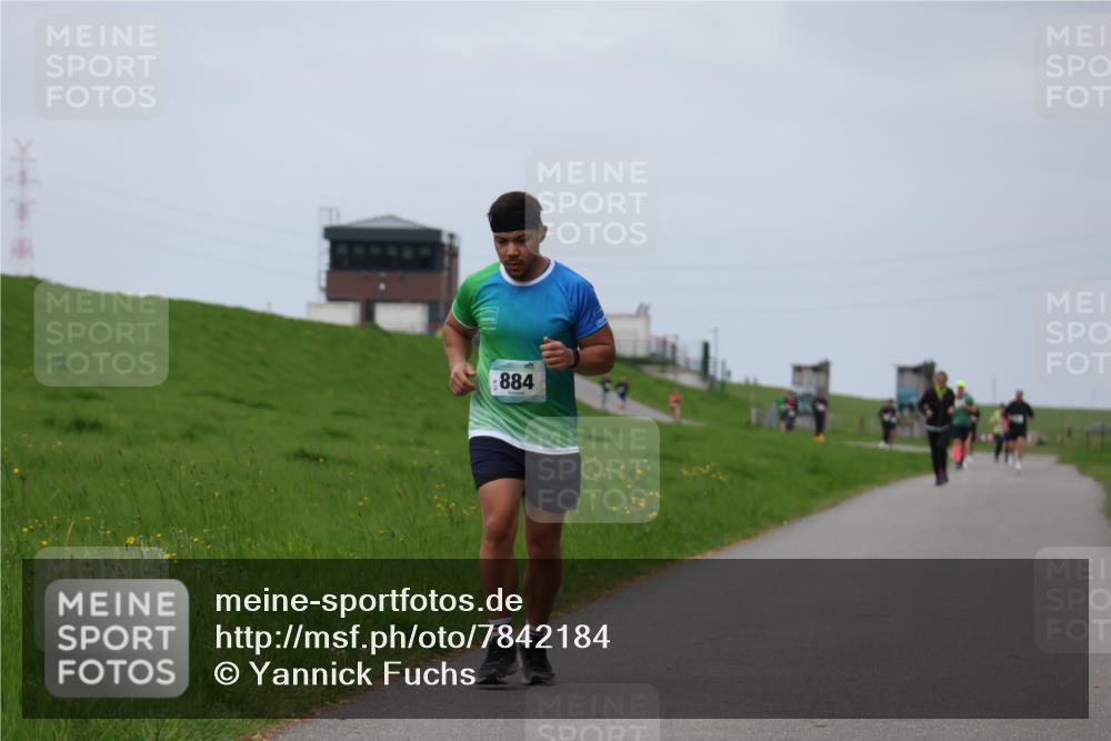 04.05.2025 - 8. Wedeler Halbmarathon Yannick Fuchs http://msf.ph/oto/7842184 04.05.2025 11:50:13 Laufen 884 meine-sportfotos.de
