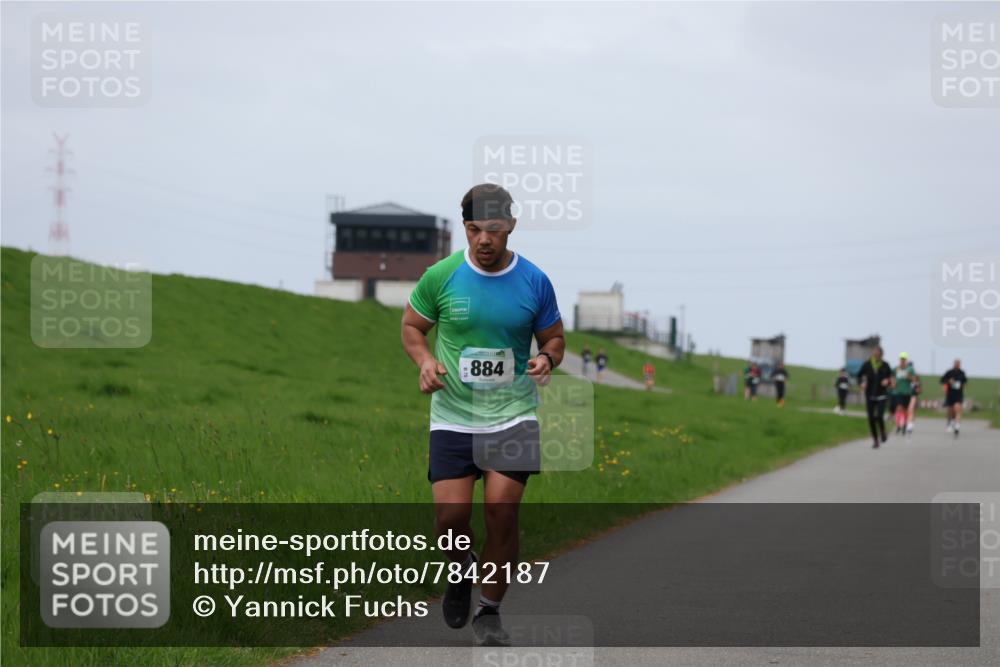 04.05.2025 - 8. Wedeler Halbmarathon Yannick Fuchs http://msf.ph/oto/7842187 04.05.2025 11:50:13 Laufen 884 meine-sportfotos.de