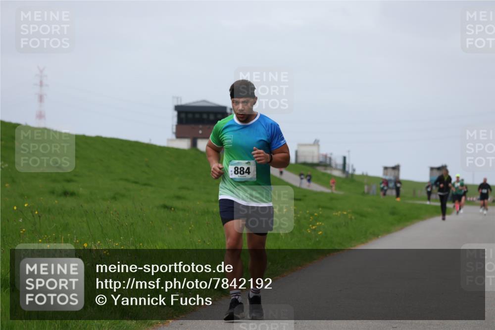 04.05.2025 - 8. Wedeler Halbmarathon Yannick Fuchs http://msf.ph/oto/7842192 04.05.2025 11:50:14 Laufen 884 meine-sportfotos.de
