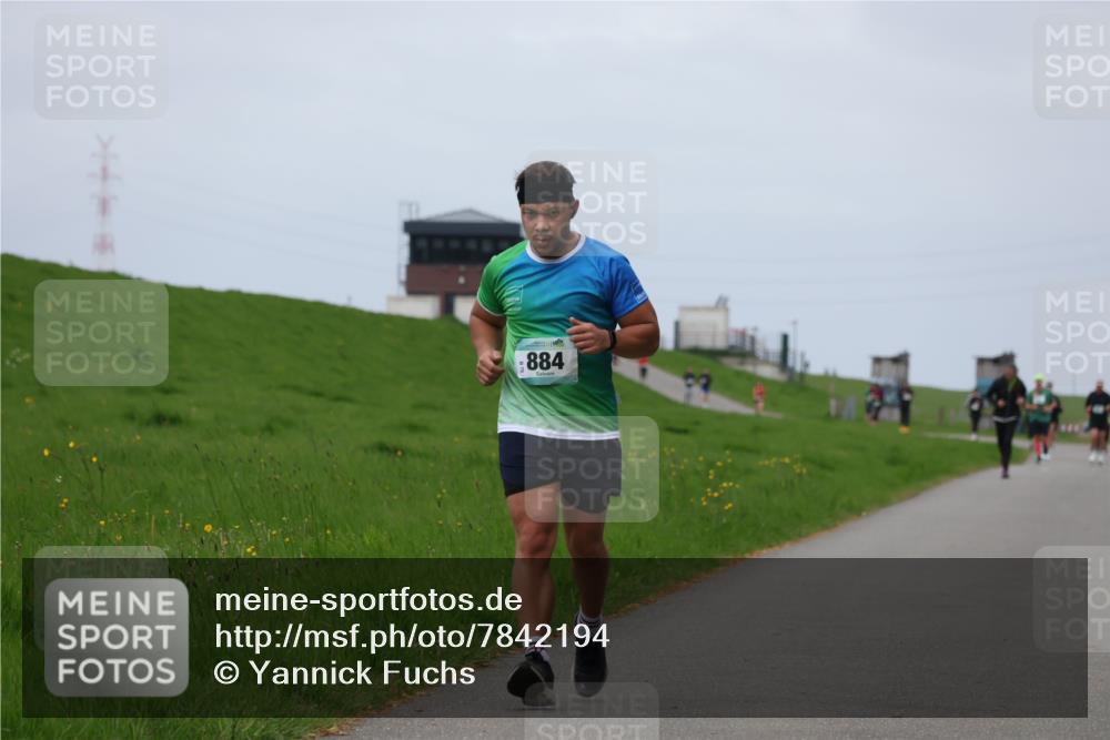 04.05.2025 - 8. Wedeler Halbmarathon Yannick Fuchs http://msf.ph/oto/7842194 04.05.2025 11:50:14 Laufen 884 meine-sportfotos.de