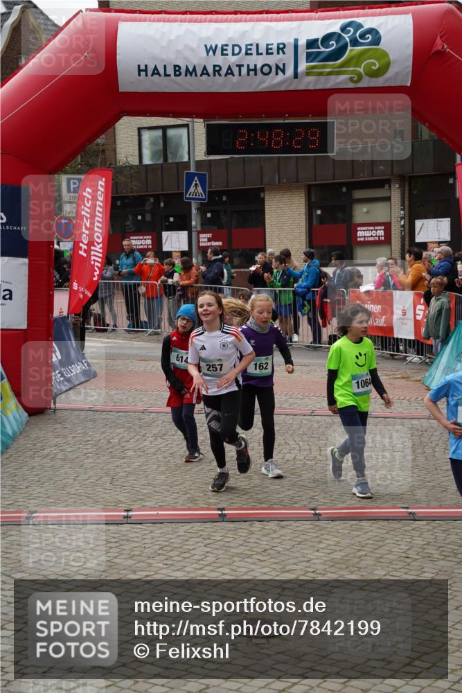 04.05.2025 - 8. Wedeler Halbmarathon Felixshl http://msf.ph/oto/7842199 04.05.2025 12:48:27 Ziel 162, 257, 614, 990, 1064, 1079, 1178 meine-sportfotos.de