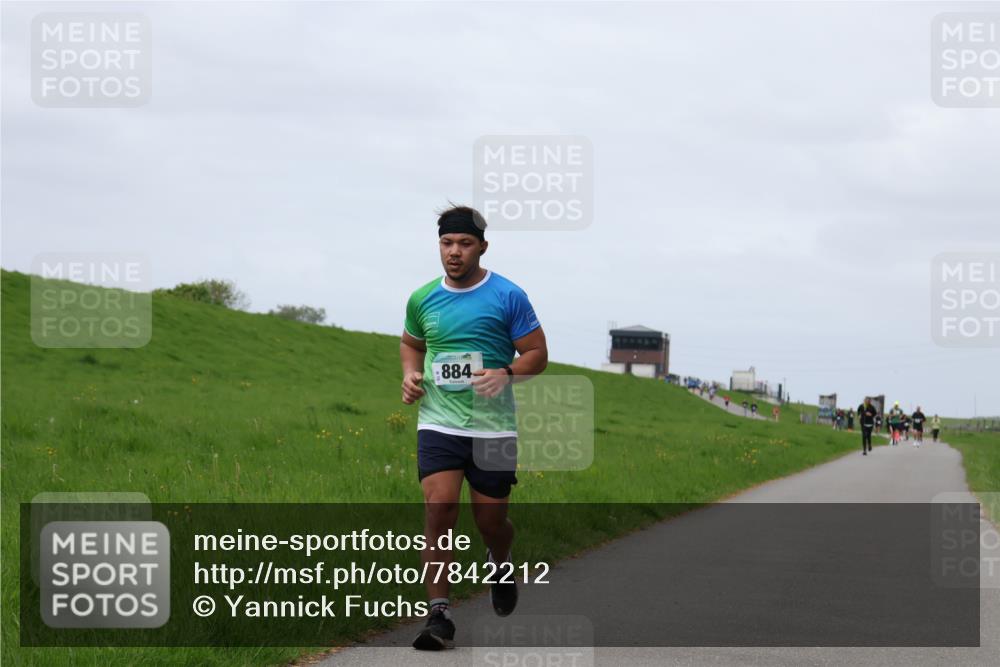 04.05.2025 - 8. Wedeler Halbmarathon Yannick Fuchs http://msf.ph/oto/7842212 04.05.2025 11:50:17 Laufen 884 meine-sportfotos.de