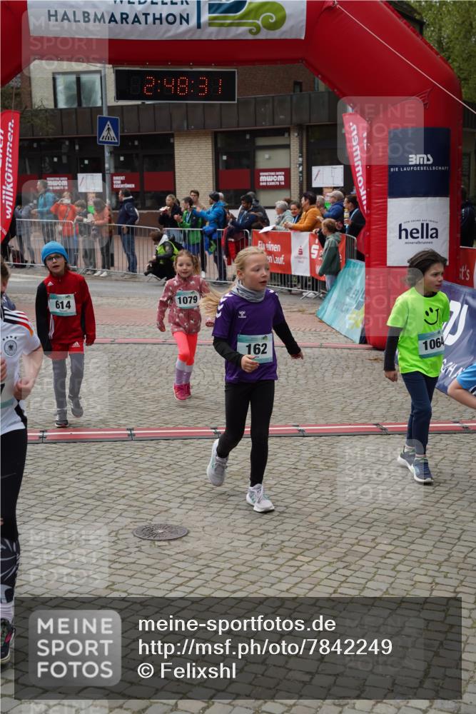 04.05.2025 - 8. Wedeler Halbmarathon Felixshl http://msf.ph/oto/7842249 04.05.2025 12:48:28 Ziel 162, 257, 614, 990, 1064, 1079, 1178 meine-sportfotos.de