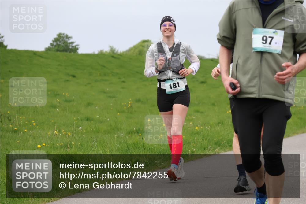 04.05.2025 - 8. Wedeler Halbmarathon Lena Gebhardt http://msf.ph/oto/7842255 04.05.2025 12:06:18 Laufen 181, 971 meine-sportfotos.de