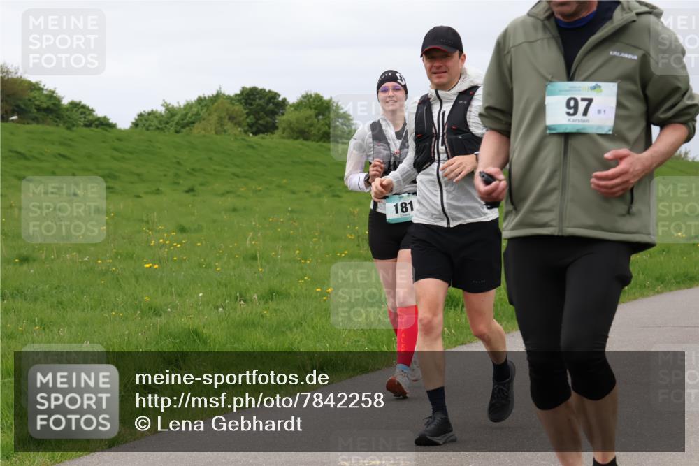 04.05.2025 - 8. Wedeler Halbmarathon Lena Gebhardt http://msf.ph/oto/7842258 04.05.2025 12:06:20 Laufen 181, 979 meine-sportfotos.de