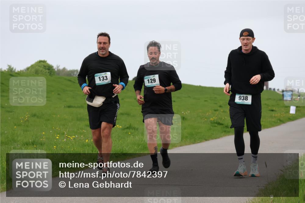 04.05.2025 - 8. Wedeler Halbmarathon Lena Gebhardt http://msf.ph/oto/7842397 04.05.2025 12:12:02 Laufen 133, 129, 938 meine-sportfotos.de