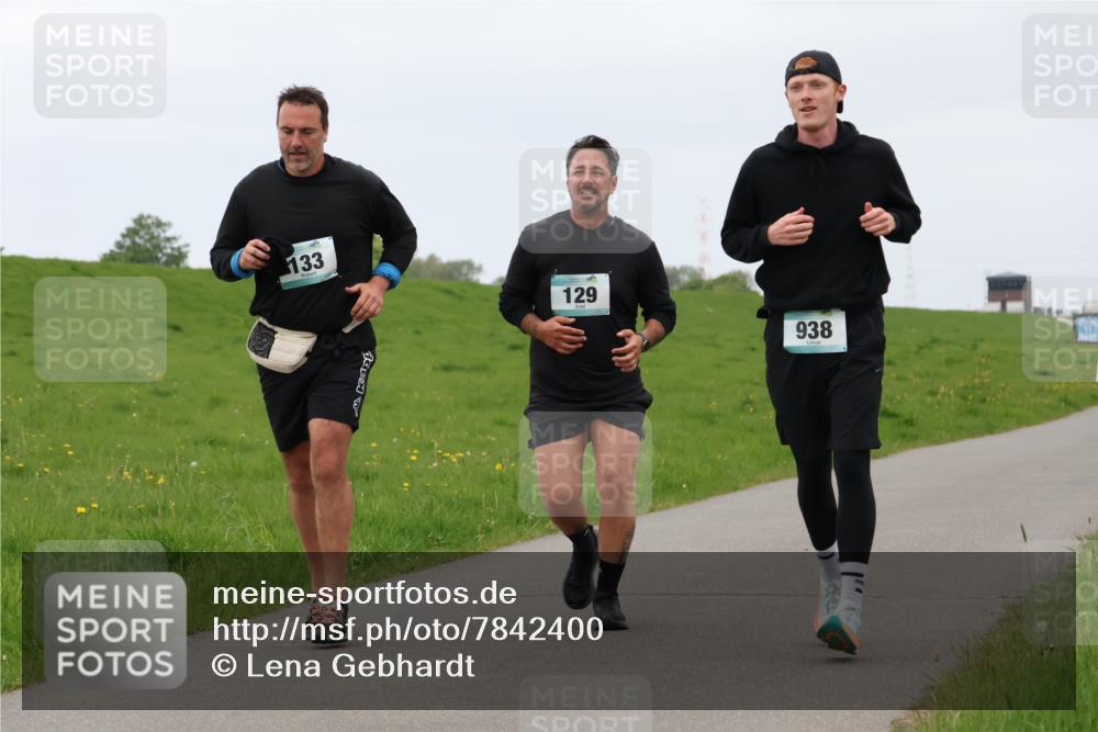 04.05.2025 - 8. Wedeler Halbmarathon Lena Gebhardt http://msf.ph/oto/7842400 04.05.2025 12:12:04 Laufen 133, 129, 938 meine-sportfotos.de