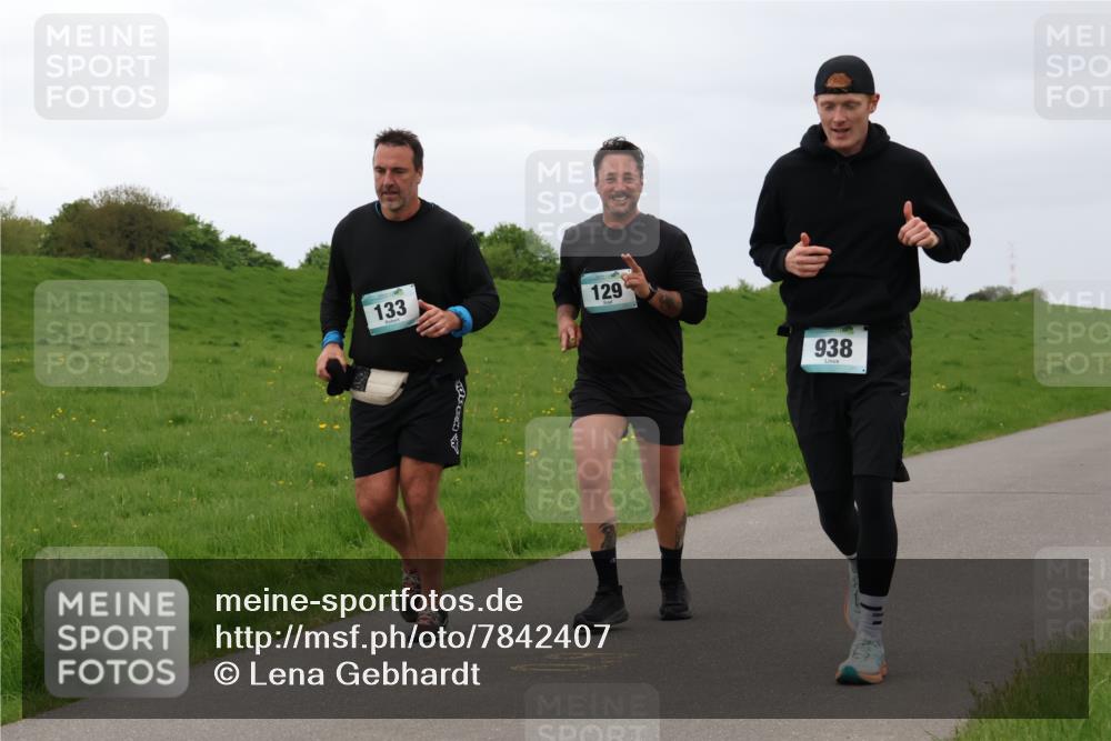 04.05.2025 - 8. Wedeler Halbmarathon Lena Gebhardt http://msf.ph/oto/7842407 04.05.2025 12:12:06 Laufen 133, 129, 938 meine-sportfotos.de