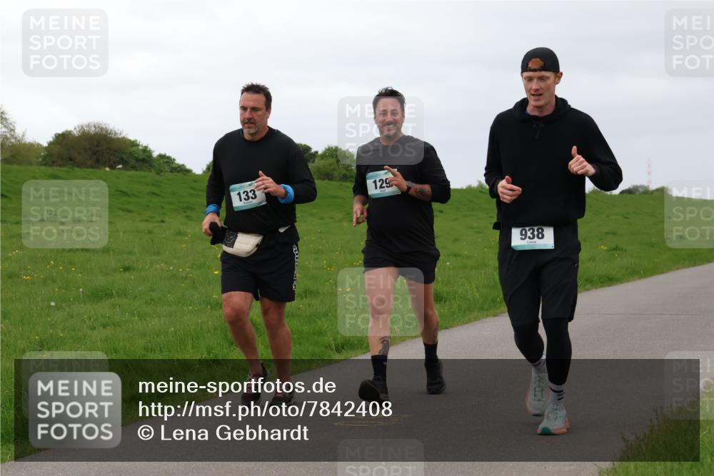 04.05.2025 - 8. Wedeler Halbmarathon Lena Gebhardt http://msf.ph/oto/7842408 04.05.2025 12:12:06 Laufen 133, 129, 938 meine-sportfotos.de