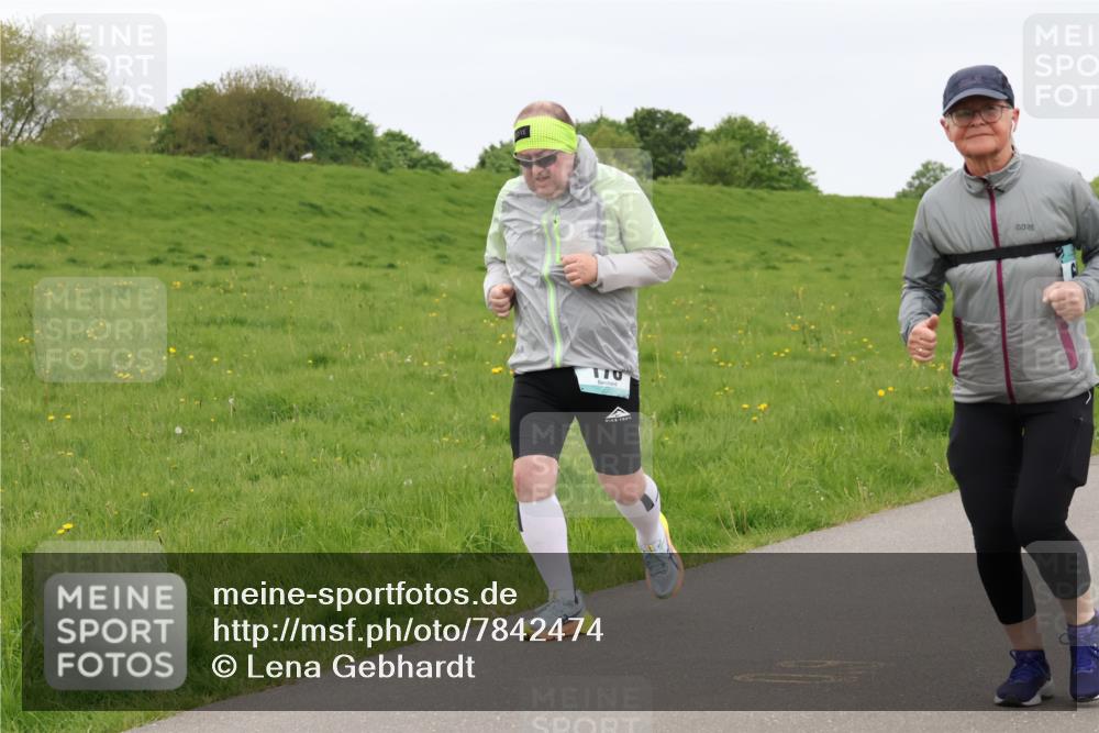 04.05.2025 - 8. Wedeler Halbmarathon Lena Gebhardt http://msf.ph/oto/7842474 04.05.2025 12:17:32 Laufen 170 meine-sportfotos.de