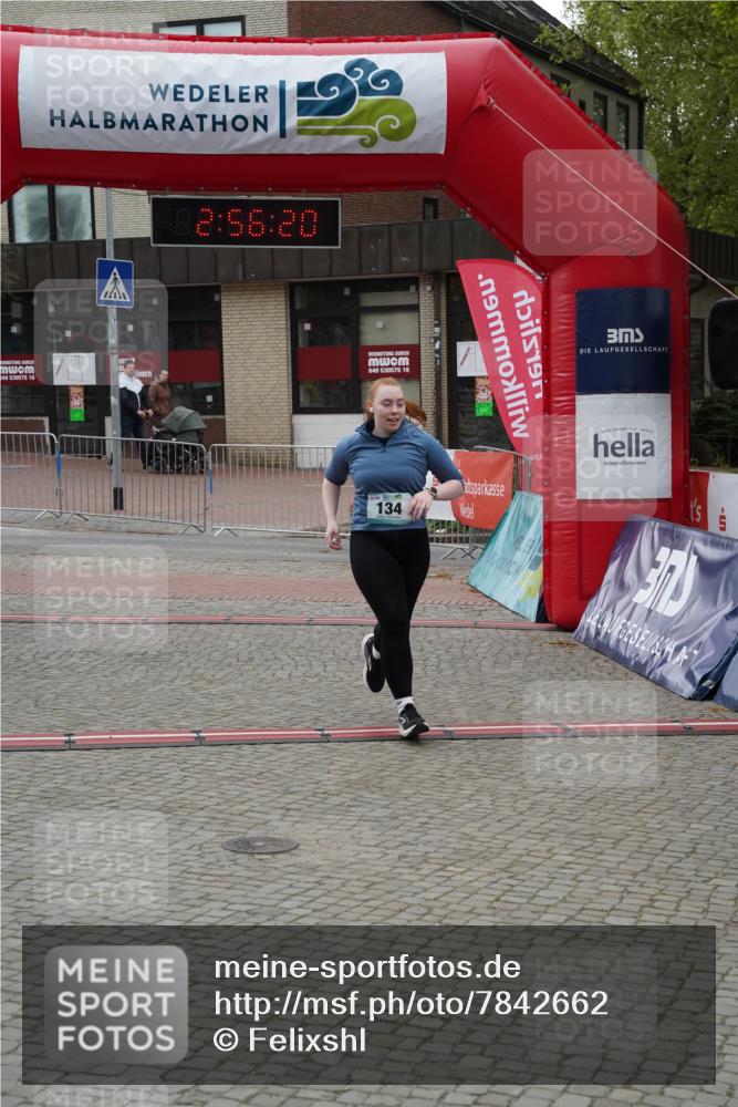 04.05.2025 - 8. Wedeler Halbmarathon Felixshl http://msf.ph/oto/7842662 04.05.2025 12:56:18 Ziel 134 meine-sportfotos.de