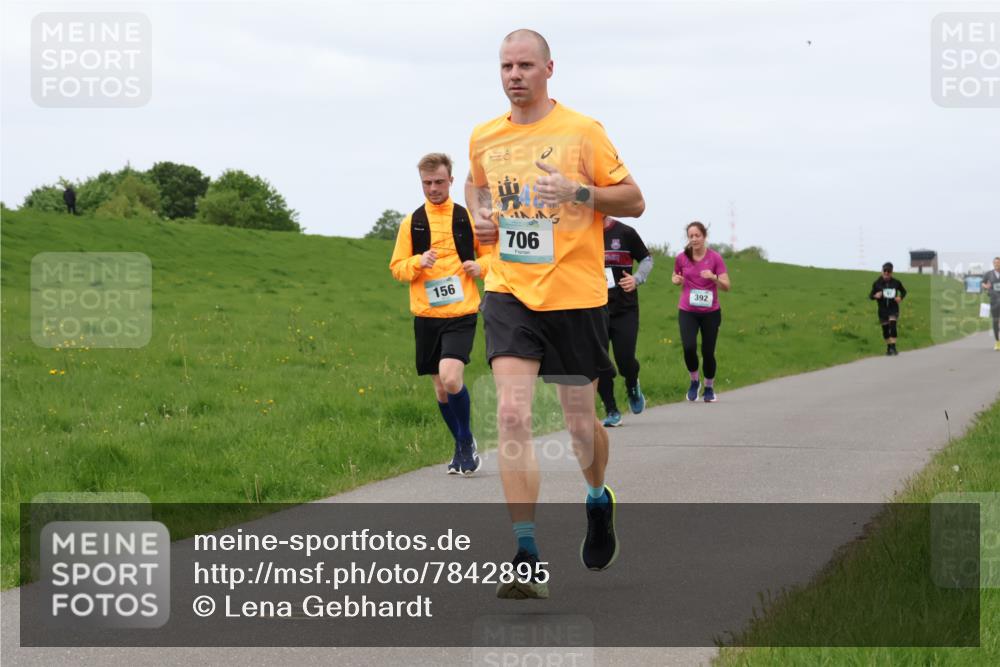 04.05.2025 - 8. Wedeler Halbmarathon Lena Gebhardt http://msf.ph/oto/7842895 04.05.2025 11:32:27 Laufen  meine-sportfotos.de