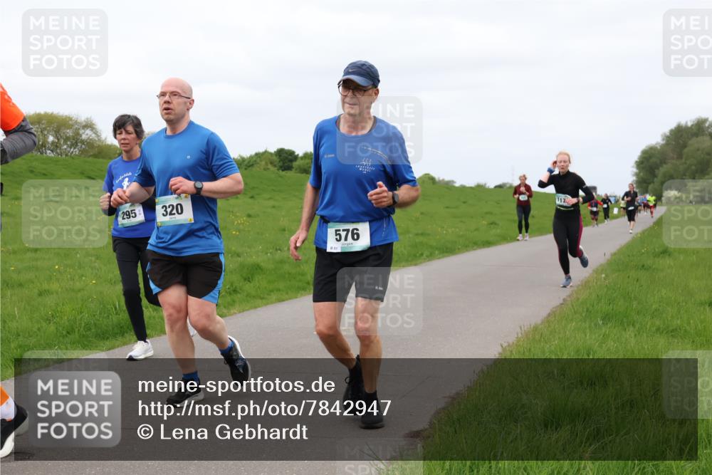 04.05.2025 - 8. Wedeler Halbmarathon Lena Gebhardt http://msf.ph/oto/7842947 04.05.2025 11:35:49 Laufen  meine-sportfotos.de